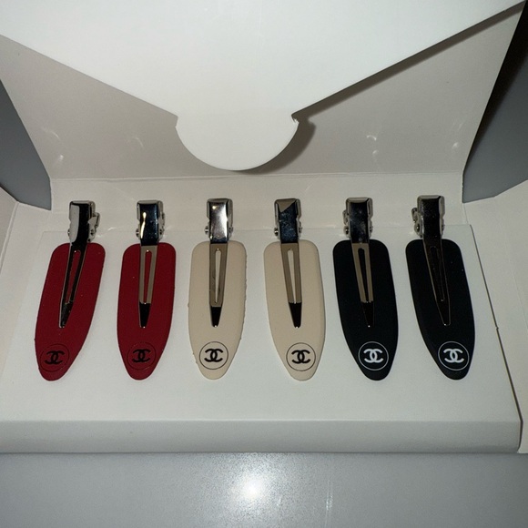 New CHANEL Red, Cream & Black hair pins set of 6 - Picture 3 of 7